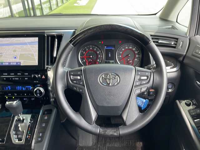 トヨタ アルファード S Cパッケージ 愛知県 2023(令5)年 3.3万km ホワイトパールクリスタルシャイン 衝突軽減システム/純正9型ディズプレイオーディオ　ナビあり/三眼LEDヘッドライト/両側パワースライドドア/サンルーフ/レーダークルーズコントロール/シートヒーター/エアシート/フルセグ/CD DVD/Bluetooth/バックカメラ/パワーシート/電動リアゲート/コーナーセンサー/純正アルミホイール/ETC2.0/ブラインドスポットモニター/インテリジェントミラー/オートマチックハイビーム/ドライブレコーダー/ステアリングスイッチ/スマートキー/プッシュスタート