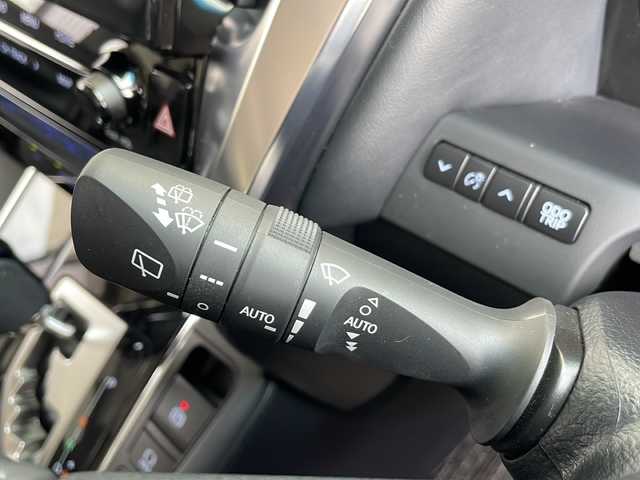 トヨタ アルファード S Cパッケージ 愛知県 2023(令5)年 3.3万km ホワイトパールクリスタルシャイン 衝突軽減システム/純正9型ディズプレイオーディオ　ナビあり/三眼LEDヘッドライト/両側パワースライドドア/サンルーフ/レーダークルーズコントロール/シートヒーター/エアシート/フルセグ/CD DVD/Bluetooth/バックカメラ/パワーシート/電動リアゲート/コーナーセンサー/純正アルミホイール/ETC2.0/ブラインドスポットモニター/インテリジェントミラー/オートマチックハイビーム/ドライブレコーダー/ステアリングスイッチ/スマートキー/プッシュスタート