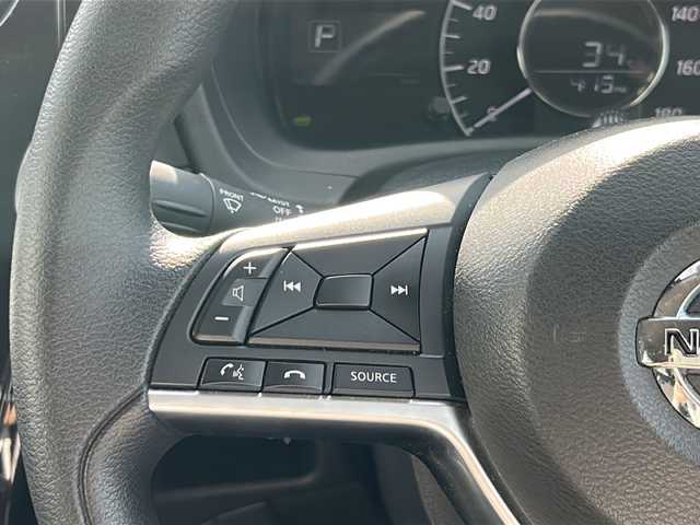日産 ノート e－パワー X Vセレクション 岐阜県 2020(令2)年 1.8万km ブリリアントホワイトパール 登録時走行距離17588km/純正７型ナビ　/全方位カメラ　/ＥＴＣ　/盗難防止装置　/衝突軽減システム　/横滑り防止装置　/レーンキープアシスト　/前後コーナーセンサー　/アイドリングストップ　/ＬＥＤヘッドライト　/オートライト　/スマートキー/スペアキー/プッシュスタート/ワンオーナー/純正15インチアルミホイール/純正フロアマット
