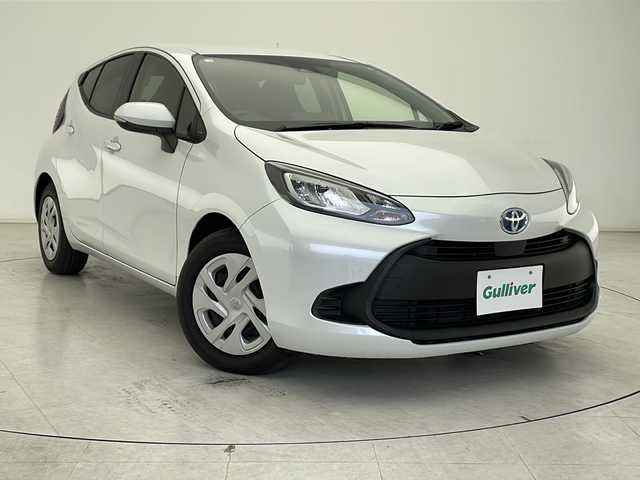 トヨタ アクア X 千葉県 2023(令5)年 3.9万km プラチナホワイトパールマイカ 純正ディスプレイオーディオ/ナビキット/バックカメラ/ステアリングリモコン/トヨタセーフティセンス/・レーダークルーズコントロール/・レーンキープアシスト/・プリクラッシュセーフティ/・オートマチックハイビーム/LEDオートライト/ビルトインETC/プッシュスタート/スマートキー/純正フロアマット