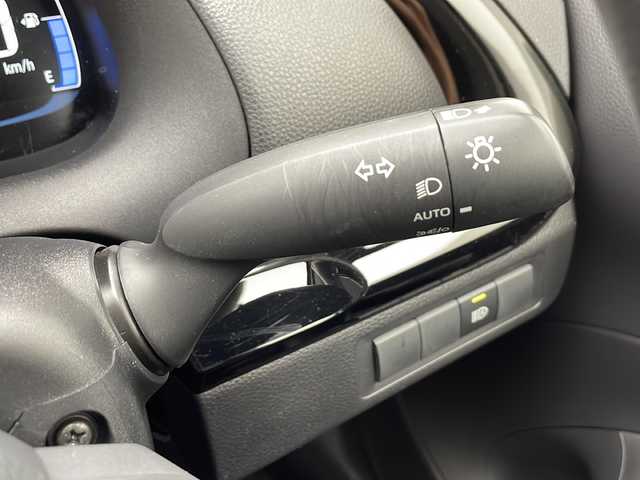 トヨタ アクア X 千葉県 2023(令5)年 3.9万km プラチナホワイトパールマイカ 純正ディスプレイオーディオ/ナビキット/バックカメラ/ステアリングリモコン/トヨタセーフティセンス/・レーダークルーズコントロール/・レーンキープアシスト/・プリクラッシュセーフティ/・オートマチックハイビーム/LEDオートライト/ビルトインETC/プッシュスタート/スマートキー/純正フロアマット