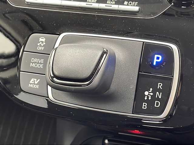 トヨタ アクア X 千葉県 2023(令5)年 3.9万km プラチナホワイトパールマイカ 純正ディスプレイオーディオ/ナビキット/バックカメラ/ステアリングリモコン/トヨタセーフティセンス/・レーダークルーズコントロール/・レーンキープアシスト/・プリクラッシュセーフティ/・オートマチックハイビーム/LEDオートライト/ビルトインETC/プッシュスタート/スマートキー/純正フロアマット