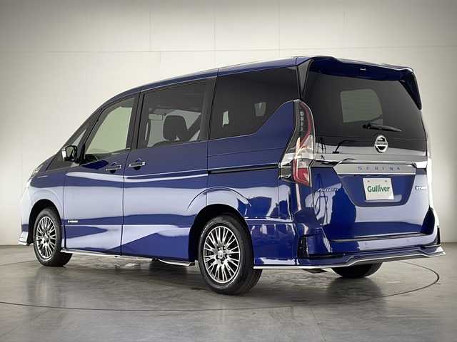 日産 セレナ e-パワー オーテック セーフティPKG 宮崎県 2020(令2)年 2.4万km カスピアンブルー 禁煙車/エマージェンシーブレーキ/純正ナビTV/（MM318D-W/CD/DVD/Bluetooth/フルセグTV)/純正LEDオートライト/純正LEDフォグ/純正LEDデイライト/純正オーテックエアロ/純正ルーフエンドスポイラー/純正オーテック16インチアルミ/純正フロアマット/プロパイロット/アラウンドビューモニター/パーキングアシスト/ブラインドスポットモニター/クリアランスソナー/オートマチックハイビーム/ハンズフリー両側電動スライドドア/電子パーキング/オートホールド/シーケンシャルウインカードアミラー/撥水シート/前席シートヒーター/本革巻ハンドル/ETC/インテリジェントキー/プッシュエンジンスタート/スペアキー/新車時保証書/取扱い説明書