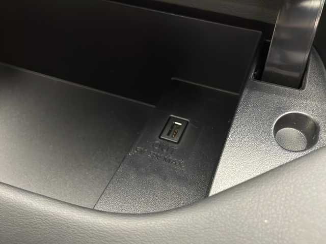日産 セレナ e-パワー オーテック セーフティPKG 宮崎県 2020(令2)年 2.4万km カスピアンブルー 禁煙車/エマージェンシーブレーキ/純正ナビTV/（MM318D-W/CD/DVD/Bluetooth/フルセグTV)/純正LEDオートライト/純正LEDフォグ/純正LEDデイライト/純正オーテックエアロ/純正ルーフエンドスポイラー/純正オーテック16インチアルミ/純正フロアマット/プロパイロット/アラウンドビューモニター/パーキングアシスト/ブラインドスポットモニター/クリアランスソナー/オートマチックハイビーム/ハンズフリー両側電動スライドドア/電子パーキング/オートホールド/シーケンシャルウインカードアミラー/撥水シート/前席シートヒーター/本革巻ハンドル/ETC/インテリジェントキー/プッシュエンジンスタート/スペアキー/新車時保証書/取扱い説明書