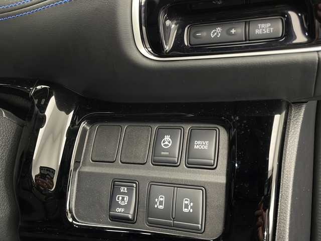 日産 セレナ e-パワー オーテック セーフティPKG 宮崎県 2020(令2)年 2.4万km カスピアンブルー 禁煙車/エマージェンシーブレーキ/純正ナビTV/（MM318D-W/CD/DVD/Bluetooth/フルセグTV)/純正LEDオートライト/純正LEDフォグ/純正LEDデイライト/純正オーテックエアロ/純正ルーフエンドスポイラー/純正オーテック16インチアルミ/純正フロアマット/プロパイロット/アラウンドビューモニター/パーキングアシスト/ブラインドスポットモニター/クリアランスソナー/オートマチックハイビーム/ハンズフリー両側電動スライドドア/電子パーキング/オートホールド/シーケンシャルウインカードアミラー/撥水シート/前席シートヒーター/本革巻ハンドル/ETC/インテリジェントキー/プッシュエンジンスタート/スペアキー/新車時保証書/取扱い説明書