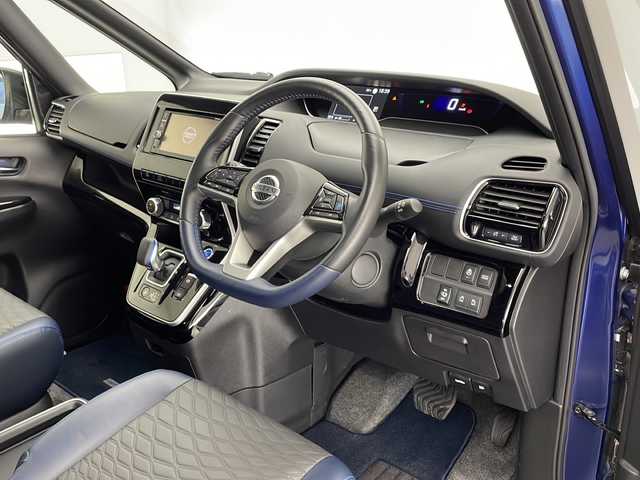 日産 セレナ e-パワー オーテック セーフティPKG 宮崎県 2020(令2)年 2.4万km カスピアンブルー 禁煙車/エマージェンシーブレーキ/純正ナビTV/（MM318D-W/CD/DVD/Bluetooth/フルセグTV)/純正LEDオートライト/純正LEDフォグ/純正LEDデイライト/純正オーテックエアロ/純正ルーフエンドスポイラー/純正オーテック16インチアルミ/純正フロアマット/プロパイロット/アラウンドビューモニター/パーキングアシスト/ブラインドスポットモニター/クリアランスソナー/オートマチックハイビーム/ハンズフリー両側電動スライドドア/電子パーキング/オートホールド/シーケンシャルウインカードアミラー/撥水シート/前席シートヒーター/本革巻ハンドル/ETC/インテリジェントキー/プッシュエンジンスタート/スペアキー/新車時保証書/取扱い説明書