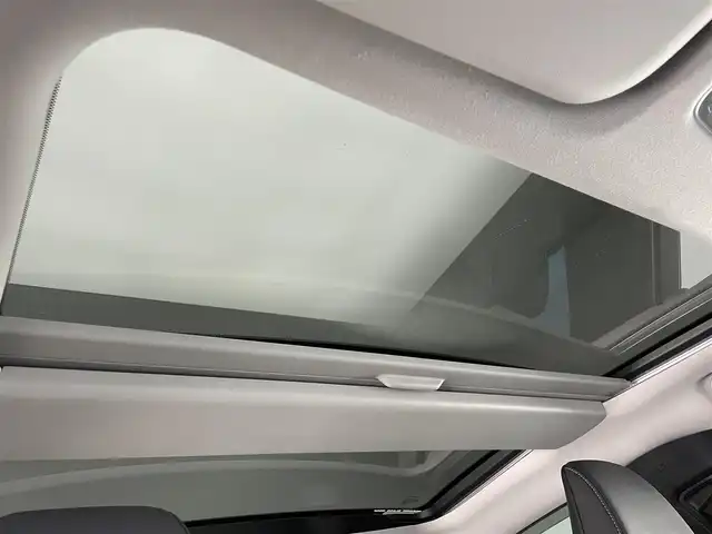 トヨタ プリウス Z 愛知県 2023(令5)年 3.8万km プラチナホワイトパールマイカ 純正１２．３型ＤＡフルセグＴＶ　ＨＤＭＩ　パノラマルーフ　全方位カメラ　デジタルインナーミラー　電動リアゲート　トヨタチームメイト　黒革　シートヒーター　ワイヤレス充電　衝突軽減　追従クルコン　アドバンスドパーク　トヨタセーフティセンス　コーナーセンサー　ＬＥＤオートライト　シートベンチレーション　ハンドルヒーター　ＡＣ100Ｖ電源　ＢＳＭ　内蔵型前後ドラレコ　禁煙車