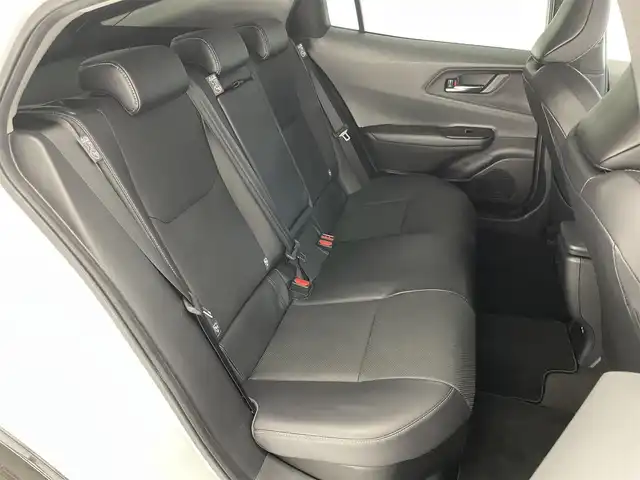 トヨタ プリウス Z 愛知県 2023(令5)年 3.8万km プラチナホワイトパールマイカ 純正１２．３型ＤＡフルセグＴＶ　ＨＤＭＩ　パノラマルーフ　全方位カメラ　デジタルインナーミラー　電動リアゲート　トヨタチームメイト　黒革　シートヒーター　ワイヤレス充電　衝突軽減　追従クルコン　アドバンスドパーク　トヨタセーフティセンス　コーナーセンサー　ＬＥＤオートライト　シートベンチレーション　ハンドルヒーター　ＡＣ100Ｖ電源　ＢＳＭ　内蔵型前後ドラレコ　禁煙車