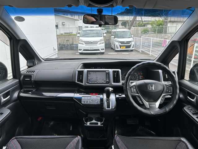 ホンダ ステップワゴン スパーダ Z クールスピリット 佐賀県 2012(平24)年 15万km ミスティパープルパール クルーズコントロール/バックカメラ/ホンダインターナビ/後席フリップダウンモニター/Gathers/両側パワースライドドア/ハーフレザーシート/格納型サードシート/純正フロアマット/純正17インチAW/オートライト/フォグランプ/ETC/パドルシフト/スマートキー/取扱説明書/保証書