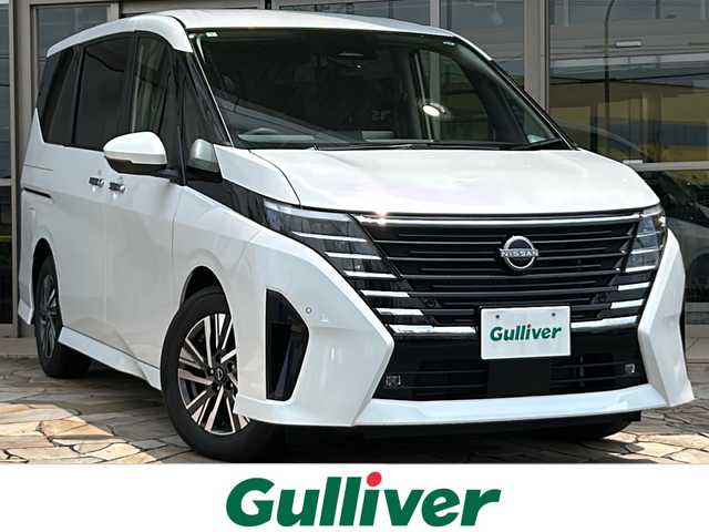 日産 セレナ ハイウェイスター V 静岡県 2024(令6)年 0.5万km プリズムホワイト 純正ナビ/Bluetooth/TV/Apple CarPlay/アラウンドビューモニター/プロパイロット/両側パワースライドドア/フリップダウンモニター/ETC/シートヒーター/ステリングヒーター/コーナーセンサー/置くだけ充電/オートホールド/オートライト/オートハイビーム/LEDヘッドライト