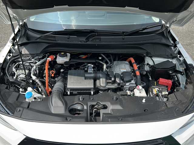 ホンダ ヴェゼル ハイブリッド e:HEV Z 岐阜県 2021(令3)年 1.3万km プラチナホワイトパール 純正ナビ/AM/FM/Bluetooth/USB/フルセグTV/追尾式クルーズコントロール/ステアリングヒーター/シートヒーター/革巻きステアリング/パドルシフト/クリアランスソナー/横滑り防止装置/ACC先行車検知者/衝突軽減ブレーキ/車両逸脱抑制システム/標識認識機能/パワーバックドア/バックカメラ/アラウンドビゥー/オートドアロック/オートミラー格納/セルディセントコントロールスタンバイ/純正フロアマット/プッシュスタート/SPORTMODE/ECONMODE/オートハイビーム/ビルトインETC2.0/ワイヤレス充電器/ハンズフリー開閉機能