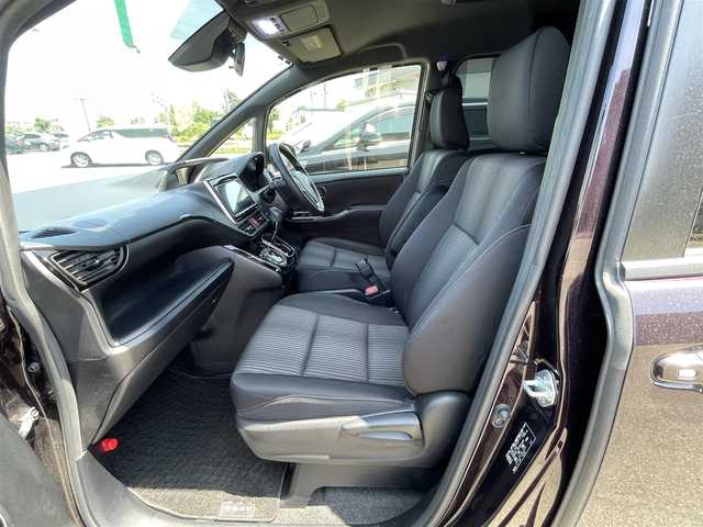 トヨタ ヴォクシー ZS 道央・札幌 2017(平29)年 9.3万km ボルドーマイカメタリック ４WD/寒冷地仕様/純正ディーラーOPナビ/CD/DVD/BT/フルセグ/純正フリップダウンモニター/トヨタセーフティセンス/プリクラッシュセーフティ/横滑り防止装置/クルーズコントロール/レーンキープアシスト/バックカメラ/アイドリングストップ/ECOMODE/ワイパーデアイサー/両側パワースライドドア/革巻きステアリング/ステアリングリモコン/MTモード付AT/プッシュスタート/スマートキー/LEDヘッドライト/オートライト/オートハイビーム/フォグランプ/電動格納ミラー/ウィンカーミラー/純正フロアマット/ドアバイザー