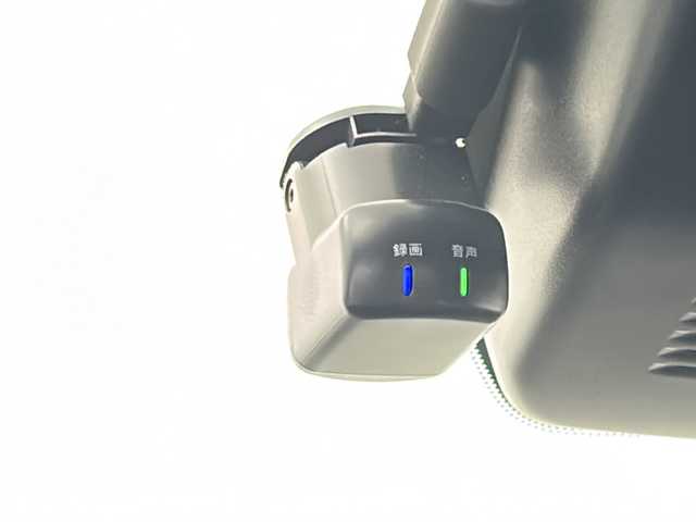 日産 オーラ ニスモ 宮城県 2022(令4)年 3.8万km ピュアホワイトパール / スーパーブラック 2トーン ワンオーナー　/アラウンドビューモニター/ハーフレザーシート/デジタルインナーミラー　/プロパイロット/エマージェンシーブレーキ/レーンディパーチャーウォーニング/ブラインドスポットモニター/オートハイビーム/純正9型ディスプレイオーディオ/・BT・USB・Apple・Android/フルセグＴＶ　/純正ドラレコ（前後）　/LEDヘッドライト　/LEDフォグライト　/電動パーキングブレーキ　/純正17インチアルミホイール/純正ドアバイザー/純正フロアマット/ビルドインETC2.0/プッシュスタート/スマートキー×2/ワイヤレス充電