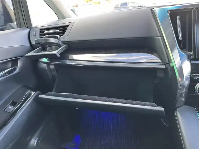 トヨタ ヴェルファイア Z Gエディション 宮城県 2015(平27)年 9.9万km ブラック ツインムーンルーフ/プリクラッシュセーフティー/レーダークルーズコントロール/＝＝＝/SILKBLAZEフロントエアロ/ダウンサスペンション/インテリジェントクリアランスソナー/純正ディーラーOP10インチナビ/フルセグTV/Bluetooth/CD/DVD/SD/ハーフレザーシート/ステリングヒーター/サンシェード/両側パワースライドドア/LEDヘッドライト/ウッドコンビハンドル/ステアリングスイッチ/スペアキー/純正18インチAW/保証書/取扱説明書