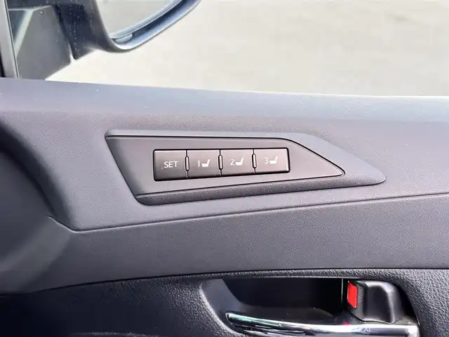 トヨタ ヴェルファイア Z Gエディション 宮城県 2015(平27)年 9.9万km ブラック ツインムーンルーフ/プリクラッシュセーフティー/レーダークルーズコントロール/＝＝＝/SILKBLAZEフロントエアロ/ダウンサスペンション/インテリジェントクリアランスソナー/純正ディーラーOP10インチナビ/フルセグTV/Bluetooth/CD/DVD/SD/ハーフレザーシート/ステリングヒーター/サンシェード/両側パワースライドドア/LEDヘッドライト/ウッドコンビハンドル/ステアリングスイッチ/スペアキー/純正18インチAW/保証書/取扱説明書