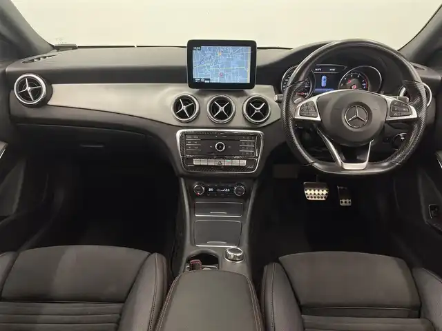 メルセデス・ベンツ ＣＬＡ１８０ Sブレイク　スポーツ 岡山県 2017(平29)年 6.8万km カルサイトホワイト 純正ナビ/Ｒカメラ/アップルカープレイ/Ｂｌｕｅｔｏｏｔｈ/フルセグＴＶ/ＵＳＢ/パナメリカーナグリル/パワーシート（Ｄ）/シートヒーター（Ｄ／Ｎ）/ダイナミックセレクト/ＥＳＰ/アクティブブレーキＡ/アテンションＡ/ＢＳＡ/ＬＫＡ/デイタイムライト/レーダーセーフティーＰＫＧ/オートライト/オートワイパー/ＡＨＢ/ドラレコ/パワーテールゲート