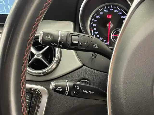 メルセデス・ベンツ ＣＬＡ１８０ Sブレイク　スポーツ 岡山県 2017(平29)年 6.8万km カルサイトホワイト 純正ナビ/Ｒカメラ/アップルカープレイ/Ｂｌｕｅｔｏｏｔｈ/フルセグＴＶ/ＵＳＢ/パナメリカーナグリル/パワーシート（Ｄ）/シートヒーター（Ｄ／Ｎ）/ダイナミックセレクト/ＥＳＰ/アクティブブレーキＡ/アテンションＡ/ＢＳＡ/ＬＫＡ/デイタイムライト/レーダーセーフティーＰＫＧ/オートライト/オートワイパー/ＡＨＢ/ドラレコ/パワーテールゲート