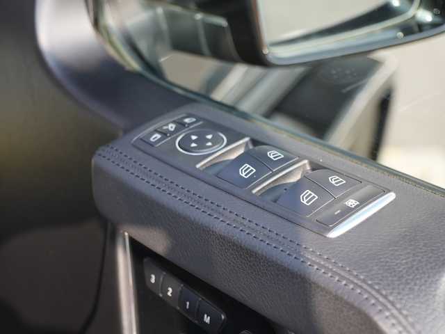 メルセデス・ベンツ ゲレンデヴァーゲン Ｇ３５０ｄ 静岡県 2017(平29)年 4.9万km オブシディアンブラック 後期モデル/ラグジュアリーパッケージ/harman/kardonサラウンド/サンルーフ/8インチモニター/CommandHDDナビフルセグTV Bluetooth CarPlay対応/バックカメラ/ブラウンレザーシート シートヒーター /アクティブクルーズコントロール/ドリンクホルダー/デジタルインナーミラー前後ドライブレコーダー/GPSレーダー/DSRCETC