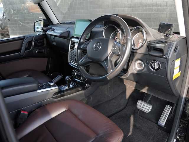 メルセデス・ベンツ ゲレンデヴァーゲン Ｇ３５０ｄ 静岡県 2017(平29)年 4.9万km オブシディアンブラック 後期モデル/ラグジュアリーパッケージ/harman/kardonサラウンド/サンルーフ/8インチモニター/CommandHDDナビフルセグTV Bluetooth CarPlay対応/バックカメラ/ブラウンレザーシート シートヒーター /アクティブクルーズコントロール/ドリンクホルダー/デジタルインナーミラー前後ドライブレコーダー/GPSレーダー/DSRCETC