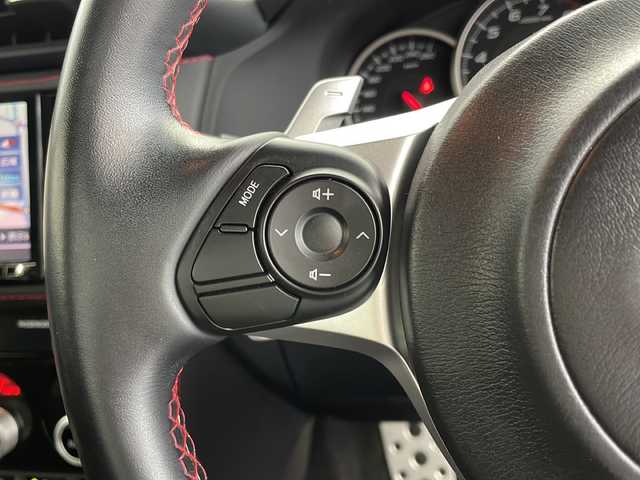 スバル ＢＲＺ S 茨城県 2016(平28)年 4万km WRブルーパール ナビ　バックカメラ　フルセグＴＶ　シートヒーター　ＬＥＤライト　クルコン　スマートキー　横滑り防止装置　純正アルミホイール　プッシュスタート　純正フロアマット　ＥＴＣ２．０　Ｂｌｕｅｔｏｏｔｈ　禁煙車