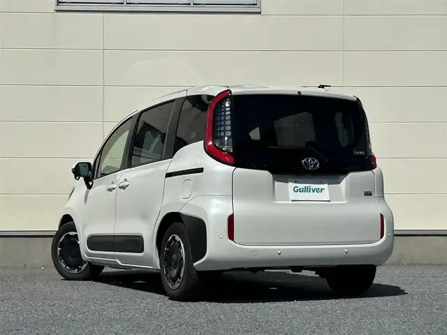 トヨタ シエンタ ハイブリッド Z 茨城県 2022(令4)年 2万km ホワイトパールクリスタルシャイン 純正タッチスクリーンモニター/バックカメラ/アクティブクルーズコントロール/両側パワースライド/Bluetooth接続/フルセグTV/applecarplay/レーンキープアシスト/ドライブレコーダー/３列シート/LEDヘッドライト/スペアキー/純正１５インチアルミホイール/純正フロアマット/盗難防止装置