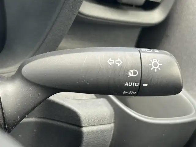 トヨタ シエンタ ハイブリッド Z 茨城県 2022(令4)年 2万km ホワイトパールクリスタルシャイン 純正タッチスクリーンモニター/バックカメラ/アクティブクルーズコントロール/両側パワースライド/Bluetooth接続/フルセグTV/applecarplay/レーンキープアシスト/ドライブレコーダー/３列シート/LEDヘッドライト/スペアキー/純正１５インチアルミホイール/純正フロアマット/盗難防止装置