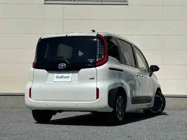 トヨタ シエンタ ハイブリッド Z 茨城県 2022(令4)年 2万km ホワイトパールクリスタルシャイン 純正タッチスクリーンモニター/バックカメラ/アクティブクルーズコントロール/両側パワースライド/Bluetooth接続/フルセグTV/applecarplay/レーンキープアシスト/ドライブレコーダー/３列シート/LEDヘッドライト/スペアキー/純正１５インチアルミホイール/純正フロアマット/盗難防止装置