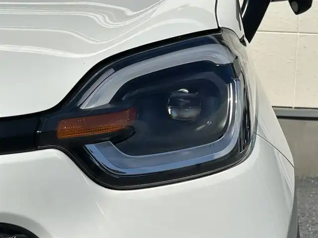 トヨタ シエンタ ハイブリッド Z 茨城県 2022(令4)年 2万km ホワイトパールクリスタルシャイン 純正タッチスクリーンモニター/バックカメラ/アクティブクルーズコントロール/両側パワースライド/Bluetooth接続/フルセグTV/applecarplay/レーンキープアシスト/ドライブレコーダー/３列シート/LEDヘッドライト/スペアキー/純正１５インチアルミホイール/純正フロアマット/盗難防止装置