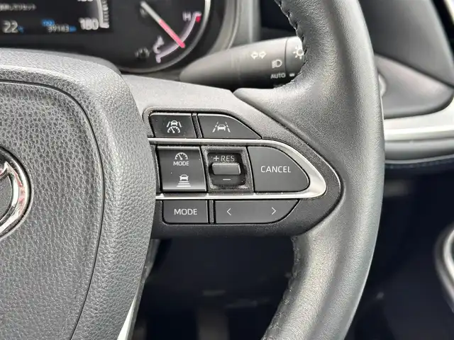 トヨタ ヴォクシー S－Z 宮城県 2022(令4)年 4万km アティチュードブラックマイカ ディスプレイオーディオプラス/・コネクティッドナビ対応10.5インチディスプレイオーディオ/・車載メモリーナビ/・CD/DVD/・地デジTV/・USB/HDMI/・AppleCarPlay/AndroidAuto/・ETC2.0/＝＝＝＝/セーフティセンス/・プリクラッシュセーフティ/・レーントレーシングアシスト/・レーンディパーチャーアラート/・レーダークルーズコントロール/・オートマチックハイビーム/・ロードサインアシスト/・ドライバー異常時対応システム/・プロアクティブドライビングアシスト/・発進遅れ告知機能/パーキングサポートブレーキ（前後方静止物）/両側パワースライドドア/ハーフレザーシート/シートヒーター/革巻きステアリング/ステアリングスイッチ/電動パーキングブレーキ/ブレーキホールド/プロジェクター式LEDヘッドランプ/オートライト/スマートキー＆プッシュスタート/電動格納ミラー/純正17インチAW/フロアマット/ドアバイザー/W/サイド/カーテンエアバッグ