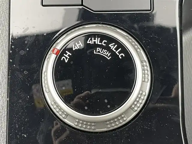 三菱 トライトン GSR 群馬県 2025(令7)年 0.1千km グレーＭ 登録済未使用車：登録時走行距離57km/・純正メーカーナビ（スマートフォン連携ナビゲーション９インチWVGAディスプレイ）/Bluetooth/フルセグTV/・全方位カメラ/・レーダークルーズコントロール/・ステアリングリモコン/・ステアリングヒーター/・レザーシート/・D席のみパワーシート/・シートヒーター/・前後コーナーセンサー/・LEDライト/・フォグライト/・ルーフレール/・フロアマット/・自動防眩ルームミラー/・寒冷地仕様（ヒーテッドミラー/リヤヒーターダクト/スタートアップヒーター/フューエルラインヒーター）