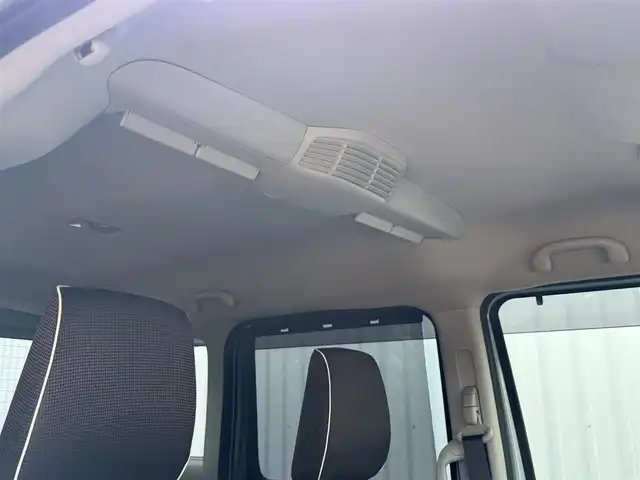 スズキ スペーシア ギア HYBRID XZターボ 佐賀県 2020(令2)年 5.8万km オフブルーメタリック/ガンメタリック2トーンルーフ 純正9型ナビゲーション「CN-RZ853」/・AM/FM/CD/DVD/フルセグ/BT//・アラウンドビューモニター/カラーヘッドアップディスプレイ/両側パワースライドドア/純正OPシートカバー/ステアリングリモコン/ビルトインETC/LEDヘッドライト/・オートマチックハイビーム/スマートキー/フロアマット/ドアバイザー/新車保証書/取扱説明書/スペアキー1本/スズキ セーフティサポート/・クルーズコントロール/・デュアルセンサーブレーキサポート/・誤発進抑制機能（前方・後方）/・車線逸脱警報機能/・車線逸脱抑制機能/・ふらつき警報機能/・先行車発進お知らせ機能/・標識認識機能/・後退時ブレーキサポート/・ESP（車両走行安定補助システム）/・ヒルホールドコントロール