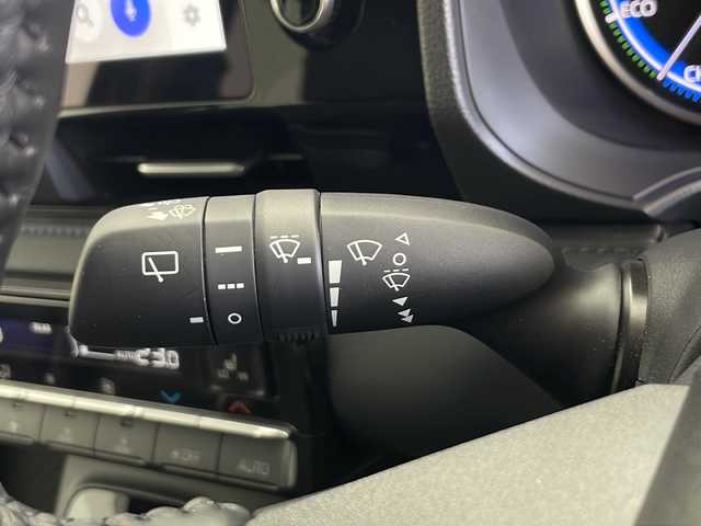 トヨタ ヴォクシー ハイブリッド S－Z 秋田県 2023(令5)年 2.2万km アティチュードブラックマイカ ４WD/ワンオーナー /純正１０.５インチディスプレイナビ【FM/AM/HDMI/BT/DVD】 /ETC2.0 /ステアリングヒーター　/トヨタセーフティンス　/フルセグTV /バックカメラ　/純正14インチフリップダウンモニター　/ドライブレコーダー /両側パワースライドドア/ブラインドスポットモニター/プッシュスタート /スマートキー/純正フロアマット/ハーフレザーシート /寒冷地仕様/純正エンジンスターター /オプションプロジェクターLED/レーダークルーズコントロール/社外AW/電動リアゲート/保証書/取扱説明書