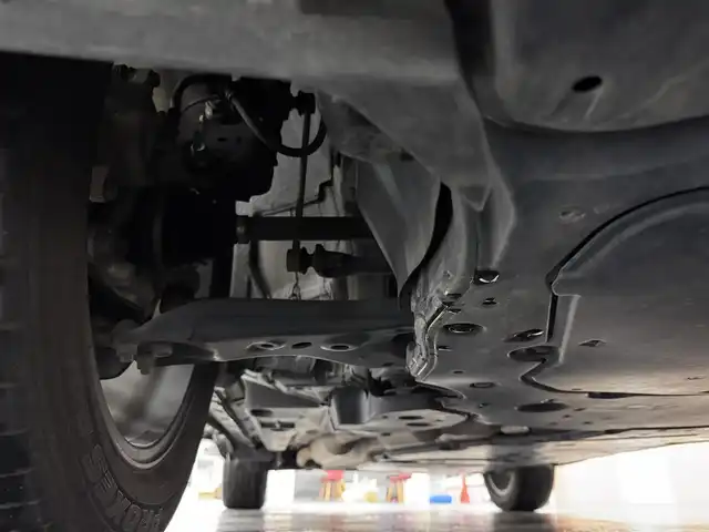 トヨタ ハリアー ハイブリッド Z 三重県 2020(令2)年 6.9万km ホワイトパールクリスタルシャイン ハイブリッド/FF/MTモード付フロアCVT/JBLプレミアムサウンド/12.3インチナビ/（AM/FM/USB/AUX/CarPlay/AndroidAuto/TV/Miracast）/【OP】パノラミックビューモニター/モデリスタエアロ『アバンエモーショナルスタイル』（F/S/R下）/ドライブレコーダー 前後（電子ミラー内蔵・ナビ連動）/ETC2.0/Toyota Safety Sense/・プリクラッシュセーフティ/・レーントレーシングアシスト/・レーダークルコン/・ブラインドスポットモニター＆リヤクロストラフィックオートブレーキ/・パーキングサポートブレーキ（静止物・後方接近車両）/・アダプティブハイビームシステム/・ロードサインアシスト/・先行車発進告知/など/装備/・デジタルインナーミラー/・ハンズフリーパワーバックドア/・カラーヘッドアップディスプレイ/・ハーフレザーシート/・パワーシート［D8way］/・左右独立オートエアコン/・AC100Vアクセサリーコンセント（1500W・非常時給電システム付）/・電子パーキングブレーキ＆ブレーキホールド/・純正19inAW/・保/取/・スマートキーx2/など
