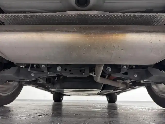 トヨタ ハリアー ハイブリッド Z 三重県 2020(令2)年 6.9万km ホワイトパールクリスタルシャイン ハイブリッド/FF/MTモード付フロアCVT/JBLプレミアムサウンド/12.3インチナビ/（AM/FM/USB/AUX/CarPlay/AndroidAuto/TV/Miracast）/【OP】パノラミックビューモニター/モデリスタエアロ『アバンエモーショナルスタイル』（F/S/R下）/ドライブレコーダー 前後（電子ミラー内蔵・ナビ連動）/ETC2.0/Toyota Safety Sense/・プリクラッシュセーフティ/・レーントレーシングアシスト/・レーダークルコン/・ブラインドスポットモニター＆リヤクロストラフィックオートブレーキ/・パーキングサポートブレーキ（静止物・後方接近車両）/・アダプティブハイビームシステム/・ロードサインアシスト/・先行車発進告知/など/装備/・デジタルインナーミラー/・ハンズフリーパワーバックドア/・カラーヘッドアップディスプレイ/・ハーフレザーシート/・パワーシート［D8way］/・左右独立オートエアコン/・AC100Vアクセサリーコンセント（1500W・非常時給電システム付）/・電子パーキングブレーキ＆ブレーキホールド/・純正19inAW/・保/取/・スマートキーx2/など