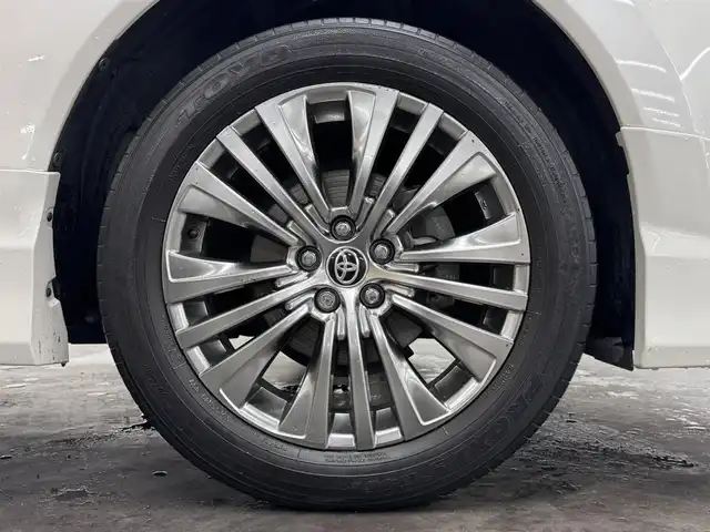 トヨタ ハリアー ハイブリッド Z 三重県 2020(令2)年 6.9万km ホワイトパールクリスタルシャイン ハイブリッド/FF/MTモード付フロアCVT/JBLプレミアムサウンド/12.3インチナビ/（AM/FM/USB/AUX/CarPlay/AndroidAuto/TV/Miracast）/【OP】パノラミックビューモニター/モデリスタエアロ『アバンエモーショナルスタイル』（F/S/R下）/ドライブレコーダー 前後（電子ミラー内蔵・ナビ連動）/ETC2.0/Toyota Safety Sense/・プリクラッシュセーフティ/・レーントレーシングアシスト/・レーダークルコン/・ブラインドスポットモニター＆リヤクロストラフィックオートブレーキ/・パーキングサポートブレーキ（静止物・後方接近車両）/・アダプティブハイビームシステム/・ロードサインアシスト/・先行車発進告知/など/装備/・デジタルインナーミラー/・ハンズフリーパワーバックドア/・カラーヘッドアップディスプレイ/・ハーフレザーシート/・パワーシート［D8way］/・左右独立オートエアコン/・AC100Vアクセサリーコンセント（1500W・非常時給電システム付）/・電子パーキングブレーキ＆ブレーキホールド/・純正19inAW/・保/取/・スマートキーx2/など