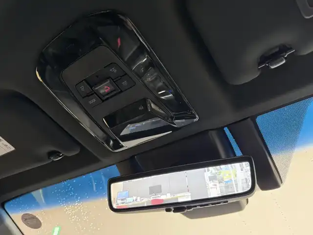 トヨタ ハリアー ハイブリッド Z 三重県 2020(令2)年 6.9万km ホワイトパールクリスタルシャイン ハイブリッド/FF/MTモード付フロアCVT/JBLプレミアムサウンド/12.3インチナビ/（AM/FM/USB/AUX/CarPlay/AndroidAuto/TV/Miracast）/【OP】パノラミックビューモニター/モデリスタエアロ『アバンエモーショナルスタイル』（F/S/R下）/ドライブレコーダー 前後（電子ミラー内蔵・ナビ連動）/ETC2.0/Toyota Safety Sense/・プリクラッシュセーフティ/・レーントレーシングアシスト/・レーダークルコン/・ブラインドスポットモニター＆リヤクロストラフィックオートブレーキ/・パーキングサポートブレーキ（静止物・後方接近車両）/・アダプティブハイビームシステム/・ロードサインアシスト/・先行車発進告知/など/装備/・デジタルインナーミラー/・ハンズフリーパワーバックドア/・カラーヘッドアップディスプレイ/・ハーフレザーシート/・パワーシート［D8way］/・左右独立オートエアコン/・AC100Vアクセサリーコンセント（1500W・非常時給電システム付）/・電子パーキングブレーキ＆ブレーキホールド/・純正19inAW/・保/取/・スマートキーx2/など