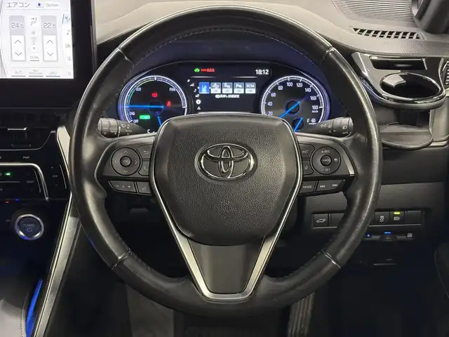 トヨタ ハリアー ハイブリッド Z 三重県 2020(令2)年 6.9万km ホワイトパールクリスタルシャイン ハイブリッド/FF/MTモード付フロアCVT/JBLプレミアムサウンド/12.3インチナビ/（AM/FM/USB/AUX/CarPlay/AndroidAuto/TV/Miracast）/【OP】パノラミックビューモニター/モデリスタエアロ『アバンエモーショナルスタイル』（F/S/R下）/ドライブレコーダー 前後（電子ミラー内蔵・ナビ連動）/ETC2.0/Toyota Safety Sense/・プリクラッシュセーフティ/・レーントレーシングアシスト/・レーダークルコン/・ブラインドスポットモニター＆リヤクロストラフィックオートブレーキ/・パーキングサポートブレーキ（静止物・後方接近車両）/・アダプティブハイビームシステム/・ロードサインアシスト/・先行車発進告知/など/装備/・デジタルインナーミラー/・ハンズフリーパワーバックドア/・カラーヘッドアップディスプレイ/・ハーフレザーシート/・パワーシート［D8way］/・左右独立オートエアコン/・AC100Vアクセサリーコンセント（1500W・非常時給電システム付）/・電子パーキングブレーキ＆ブレーキホールド/・純正19inAW/・保/取/・スマートキーx2/など