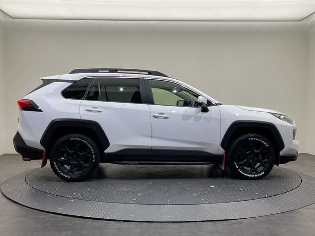 トヨタ ＲＡＶ４ アドベンチャー オフロードPKG 愛媛県 2021(令3)年 4.9万km スーパーホワイトⅡ ８型ナビ/フルセグ／Ｂｌｕｅｔｏｏｔｈ／ＵＳＢ/バックカメラ/衝突軽減ブレーキ/ＥＴＣ２．０/前後ドライブレコーダー/パワーバックドア/Ｄ席パワーシート/前後コーナーセンサー/ブラインドスポットモニター/レーンキープアシスト/オートマチックハイビーム/TRDアルミホイール