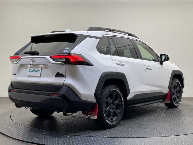 トヨタ ＲＡＶ４ アドベンチャー オフロードPKG 愛媛県 2021(令3)年 4.9万km スーパーホワイトⅡ ８型ナビ/フルセグ／Ｂｌｕｅｔｏｏｔｈ／ＵＳＢ/バックカメラ/衝突軽減ブレーキ/ＥＴＣ２．０/前後ドライブレコーダー/パワーバックドア/Ｄ席パワーシート/前後コーナーセンサー/ブラインドスポットモニター/レーンキープアシスト/オートマチックハイビーム/TRDアルミホイール