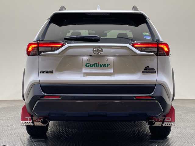 トヨタ ＲＡＶ４ アドベンチャー オフロードPKG 愛媛県 2021(令3)年 4.9万km スーパーホワイトⅡ ８型ナビ/フルセグ／Ｂｌｕｅｔｏｏｔｈ／ＵＳＢ/バックカメラ/衝突軽減ブレーキ/ＥＴＣ２．０/前後ドライブレコーダー/パワーバックドア/Ｄ席パワーシート/前後コーナーセンサー/ブラインドスポットモニター/レーンキープアシスト/オートマチックハイビーム/TRDアルミホイール