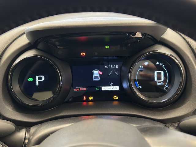 トヨタ ヤリス ハイブリッド Z 岐阜県 2023(令5)年 1.5万km プラチナホワイトパールマイカ 純正ナビゲーション/PCS(プリクラッシュセーフティー)/アラウンドビューモニター/Bluetooth/純正前後ドライブレコーダー/ETC2.0/レーダークルーズコントロール/ブラインドスポットモニター/プッシュスタート/スマートキー/シートヒーター/純正フロアマット/LEDヘッドライト/オートライト/オートマチックハイビーム