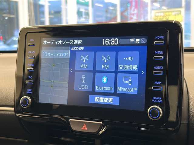 トヨタ ヤリス ハイブリッド Z 岐阜県 2023(令5)年 1.5万km プラチナホワイトパールマイカ 純正ナビゲーション/PCS(プリクラッシュセーフティー)/アラウンドビューモニター/Bluetooth/純正前後ドライブレコーダー/ETC2.0/レーダークルーズコントロール/ブラインドスポットモニター/プッシュスタート/スマートキー/シートヒーター/純正フロアマット/LEDヘッドライト/オートライト/オートマチックハイビーム