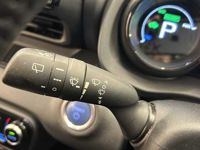 トヨタ ヤリス ハイブリッド Z 岐阜県 2023(令5)年 1.5万km プラチナホワイトパールマイカ 純正ナビゲーション/PCS(プリクラッシュセーフティー)/アラウンドビューモニター/Bluetooth/純正前後ドライブレコーダー/ETC2.0/レーダークルーズコントロール/ブラインドスポットモニター/プッシュスタート/スマートキー/シートヒーター/純正フロアマット/LEDヘッドライト/オートライト/オートマチックハイビーム