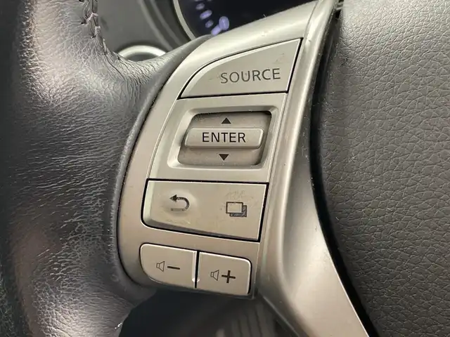 日産 エクストレイル 20Xt エマージェンシーブレーキ 群馬県 2015(平27)年 3.7万km ダイヤモンドブラック 純正メーカー７型ナビ　フルセグＴＶ　全周囲カメラ　衝突被害軽減システム　ブラインドスポットモニター　シートヒーター　革巻きステアリング　車線逸脱機能　ＬＥＤオートライト　ＥＴＣ　スマートキー　禁煙車