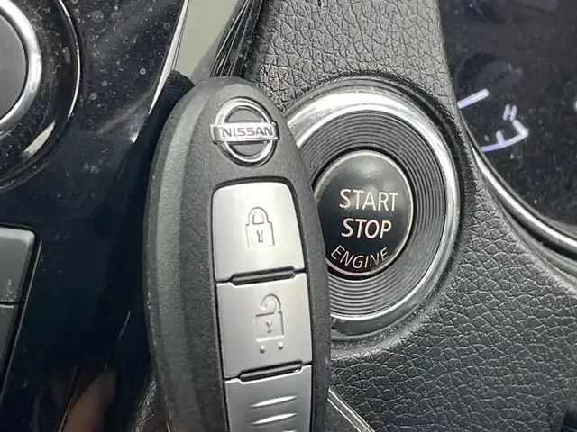 日産 エクストレイル 20Xt エマージェンシーブレーキ 群馬県 2015(平27)年 3.7万km ダイヤモンドブラック 純正メーカー７型ナビ　フルセグＴＶ　全周囲カメラ　衝突被害軽減システム　ブラインドスポットモニター　シートヒーター　革巻きステアリング　車線逸脱機能　ＬＥＤオートライト　ＥＴＣ　スマートキー　禁煙車