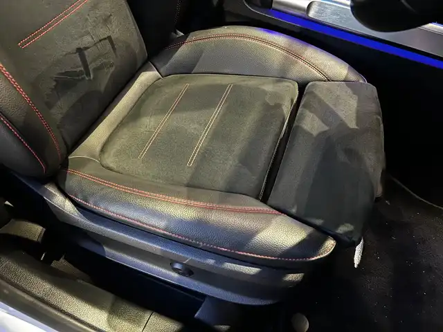 メルセデス・ベンツ Ｍ・ベンツ ＧＬＢ２００ｄ 4マチック AMGライン 富山県 2021(令3)年 3.9万km 白 セーフティパッケージ/純正ＨＤＤナビ/Bluetooth接続/フルセグTV/AM/FMラジオ/バックカメラ/３６０°カメラ/前後ドラレコ/ACC/プッシュスタート/パワーバックドア/アイドリングストップ/ワイヤレス充電/D/N席パワーシート/D/N席シートヒーター/３列シート/ETC２．０/アンビエントライト/ダウンヒルコントロール/車線逸脱防止/パークセンサー/盗難防止装置/衝突軽減