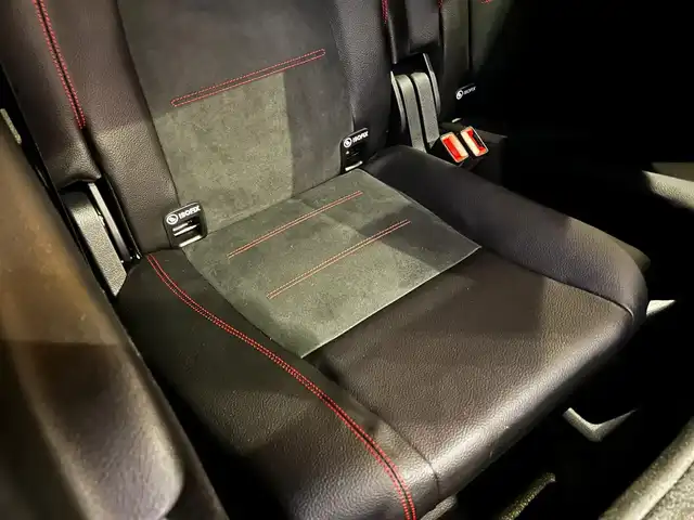 メルセデス・ベンツ Ｍ・ベンツ ＧＬＢ２００ｄ 4マチック AMGライン 富山県 2021(令3)年 3.9万km 白 セーフティパッケージ/純正ＨＤＤナビ/Bluetooth接続/フルセグTV/AM/FMラジオ/バックカメラ/３６０°カメラ/前後ドラレコ/ACC/プッシュスタート/パワーバックドア/アイドリングストップ/ワイヤレス充電/D/N席パワーシート/D/N席シートヒーター/３列シート/ETC２．０/アンビエントライト/ダウンヒルコントロール/車線逸脱防止/パークセンサー/盗難防止装置/衝突軽減