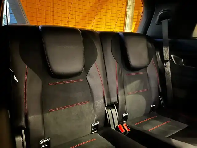 メルセデス・ベンツ Ｍ・ベンツ ＧＬＢ２００ｄ 4マチック AMGライン 富山県 2021(令3)年 3.9万km 白 セーフティパッケージ/純正ＨＤＤナビ/Bluetooth接続/フルセグTV/AM/FMラジオ/バックカメラ/３６０°カメラ/前後ドラレコ/ACC/プッシュスタート/パワーバックドア/アイドリングストップ/ワイヤレス充電/D/N席パワーシート/D/N席シートヒーター/３列シート/ETC２．０/アンビエントライト/ダウンヒルコントロール/車線逸脱防止/パークセンサー/盗難防止装置/衝突軽減