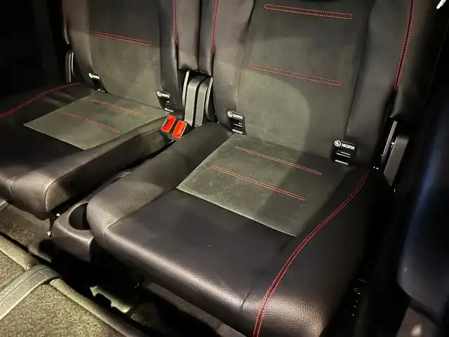 メルセデス・ベンツ Ｍ・ベンツ ＧＬＢ２００ｄ 4マチック AMGライン 富山県 2021(令3)年 3.9万km 白 セーフティパッケージ/純正ＨＤＤナビ/Bluetooth接続/フルセグTV/AM/FMラジオ/バックカメラ/３６０°カメラ/前後ドラレコ/ACC/プッシュスタート/パワーバックドア/アイドリングストップ/ワイヤレス充電/D/N席パワーシート/D/N席シートヒーター/３列シート/ETC２．０/アンビエントライト/ダウンヒルコントロール/車線逸脱防止/パークセンサー/盗難防止装置/衝突軽減