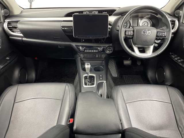 トヨタ ハイラックス Z 新潟県 2021(令3)年 6万km アティチュードブラックマイカ 4WD/11インチアルパインフローティングナビ/　フルセグTV/Bluetooth/CD/DVD/USB/HDMI/プリクラッシュセーフティ/レーンキープアシスト/レーダークルーズコントロール/前後コーナーセンサー/バックモニター/ETC/LEDヘッドライト/アイドリングストップ/横滑り防止装置/純正トノカバー/純正ベッドライナー/レザー調シートカバー